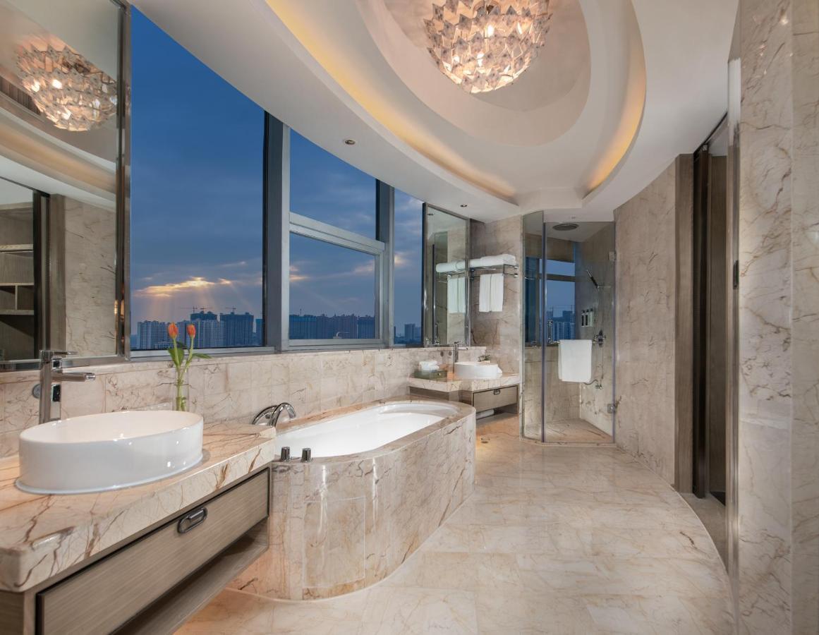 Golden Shining New Century Grand Hotel بيهاي المظهر الخارجي الصورة